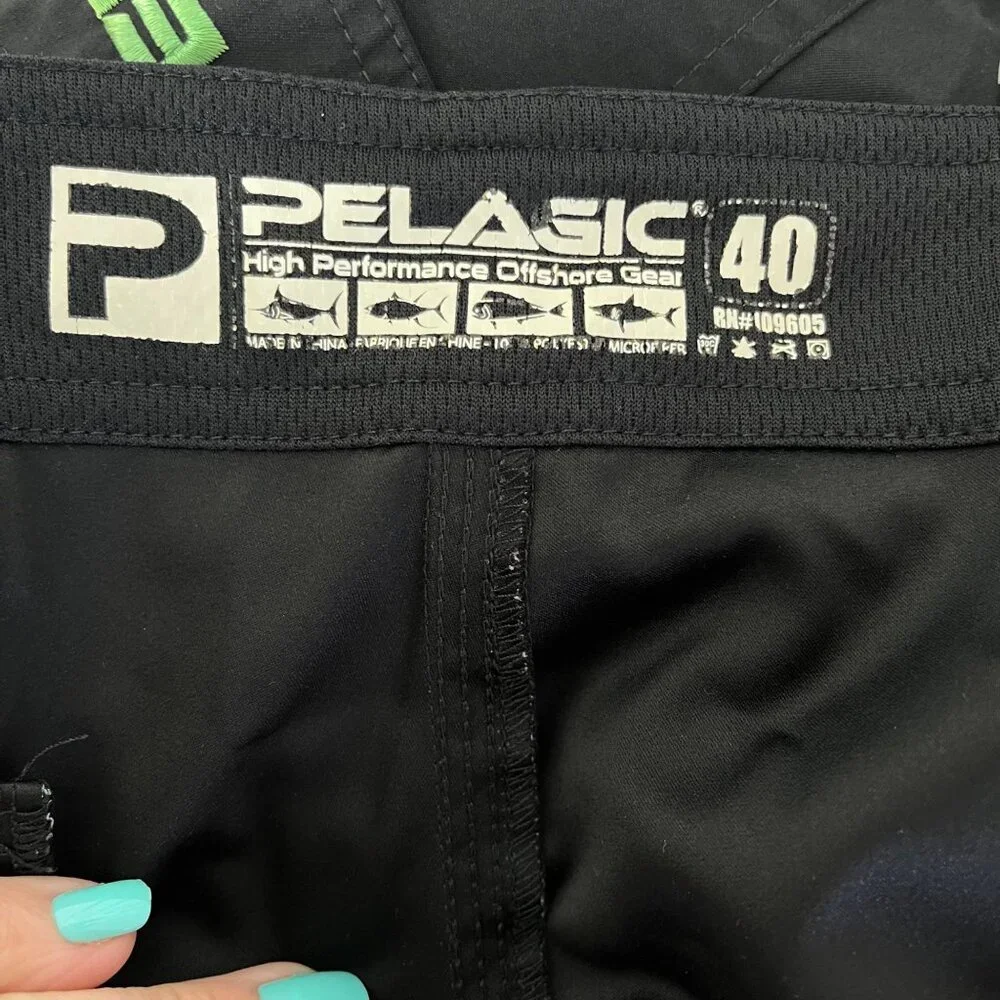 Pelagic Men’s FX-Pro Tactical Fishing Hex Board Shorts Size 40‎